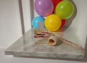 Car Air Freshener Diffuser - Vanilla Cake